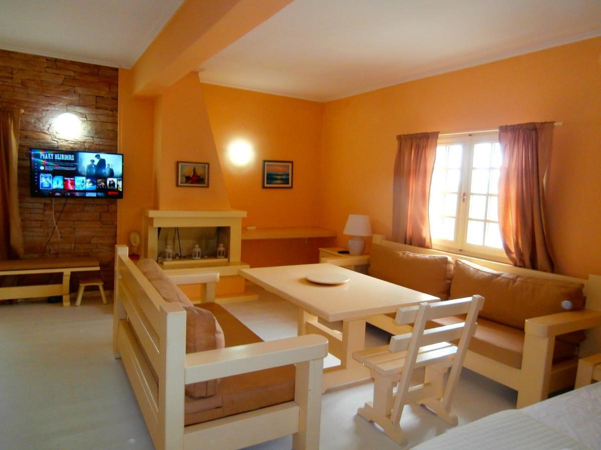 Villa Tzortzakos By Holiday Homes Mavrovoúnion Exterior foto